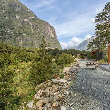 Milford Sound Lodge Экстерьер фото