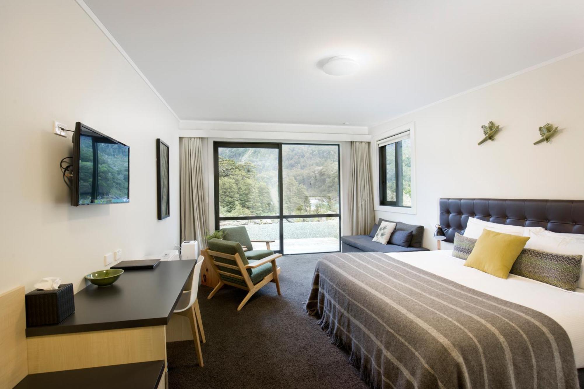 Milford Sound Lodge Экстерьер фото